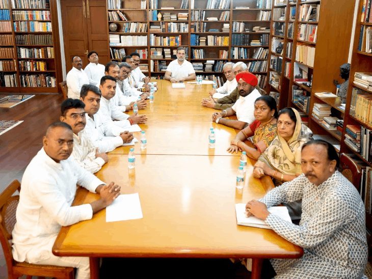 झीरम मामले पर राहुल गांधी से मुलाकात, सुरक्षा व्यवस्था की जानकारी मांगी; कानूनी सलाह और पुलिस कस्टडी पर विचार