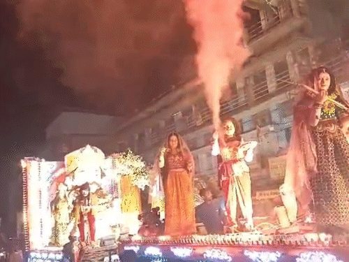 रायपुर में आज रात गणेश विसर्जन झांकी, शारदा चौक से महादेवघाट तक निकलेगी; शाम 6 बजे से वाहनों की एंट्री बंद