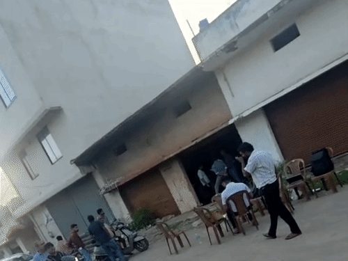 रायपुर में गुटखा कारोबारी के ठिकाने पर DGGI की छापेमारी, 50 बोरे से ज्यादा सितार गुटखा जब्त