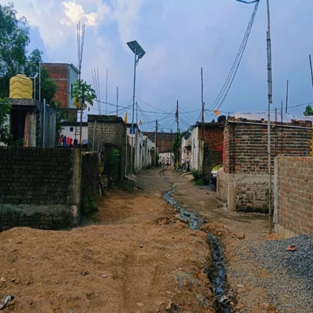 कोकड़ी तराई जलाशय के कैचमेंट पर कब्जा और प्लॉटिंग का खेल, 10 एकड़ से ज्यादा हिस्से में मकान और प्लॉट मिले