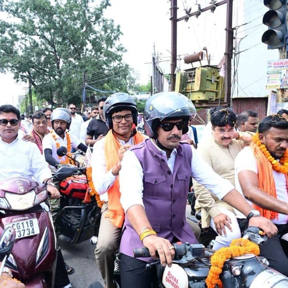 वडनगर से वाराणसी जा रही सेवा संकल्प यात्रा जांजगीर पहुंची, ओपी चौधरी ने बाइक रैली में की सहभागिता