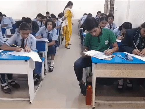 बिलासपुर के सरकारी स्कूलों में 1618 शिक्षक बिना सूचना गैरहाजिर, विद्या समीक्षा केंद्र की डिजिटल निगरानी में खुलासा